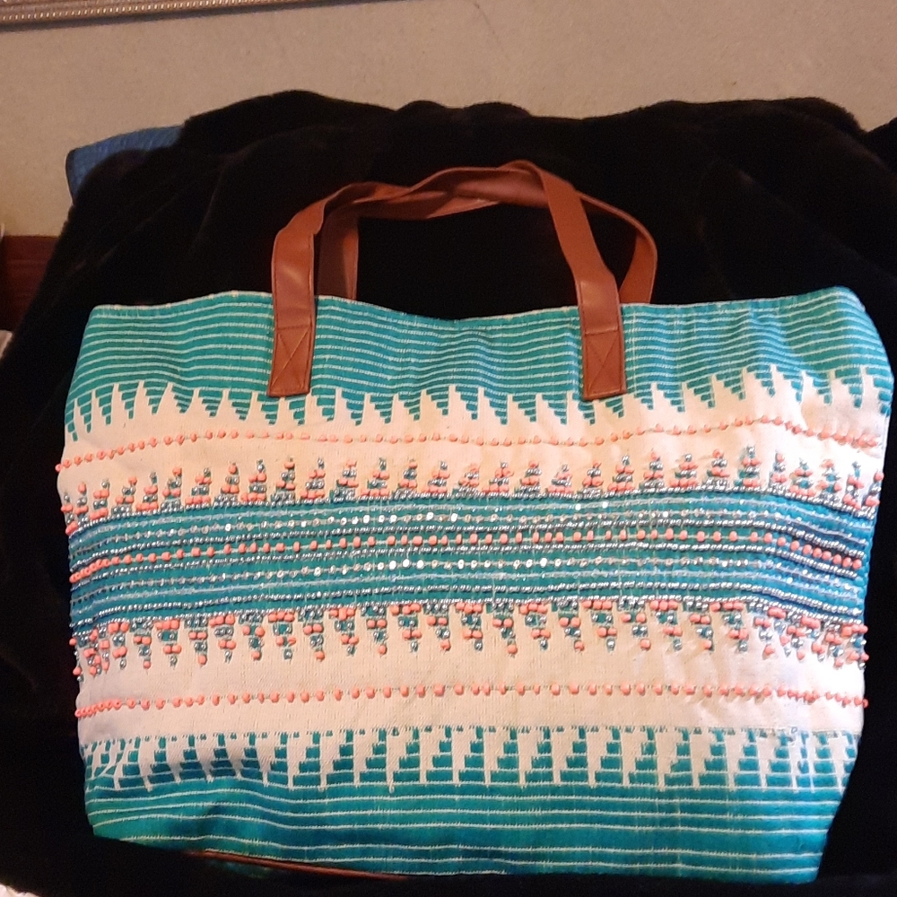 Classic Elegance Off White and Green Jacquard Bag